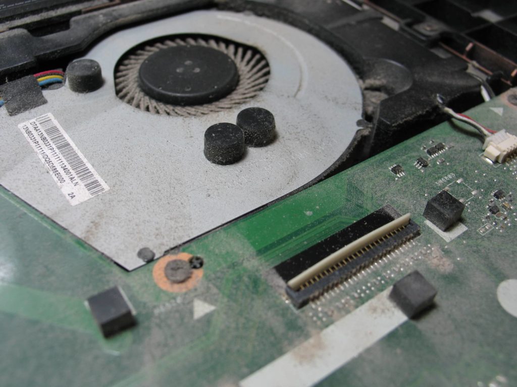 Dużo brudu zatykającego radiator